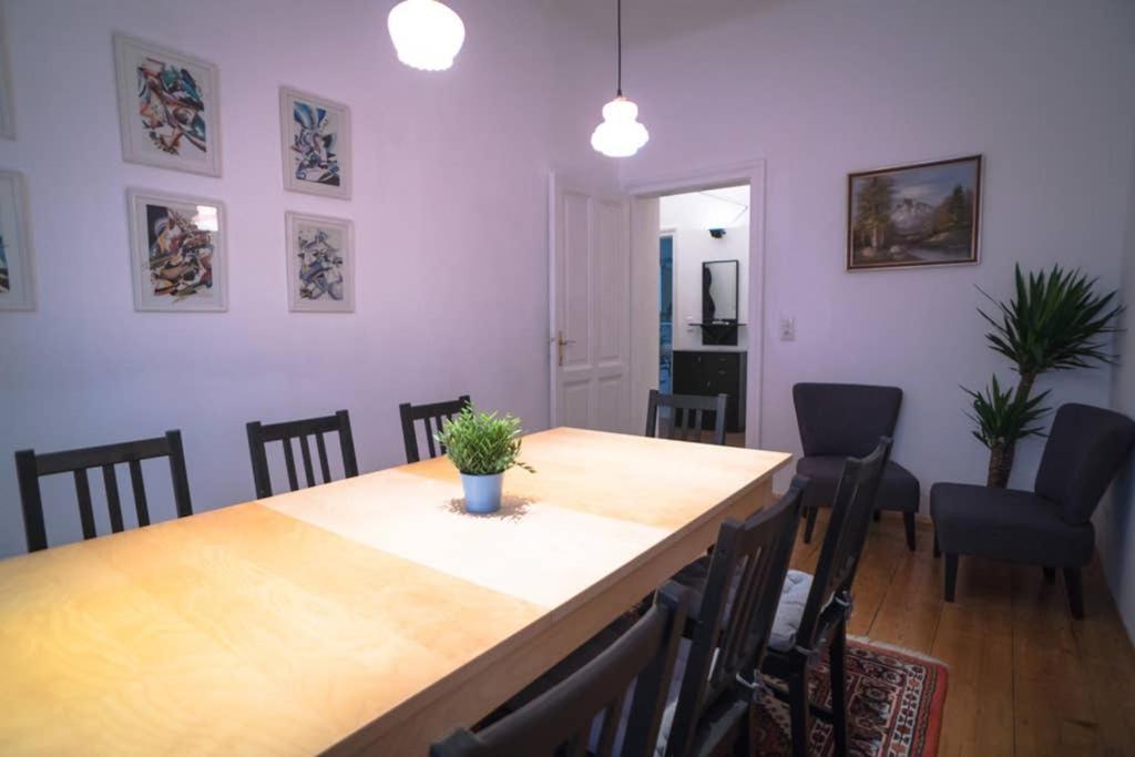 Cosy And Spacious Apartment In The Heart Of อินส์บรุค ภายนอก รูปภาพ